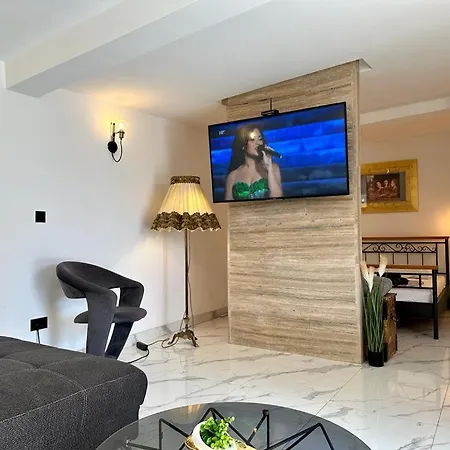 Apartment Stunning View With Pool *