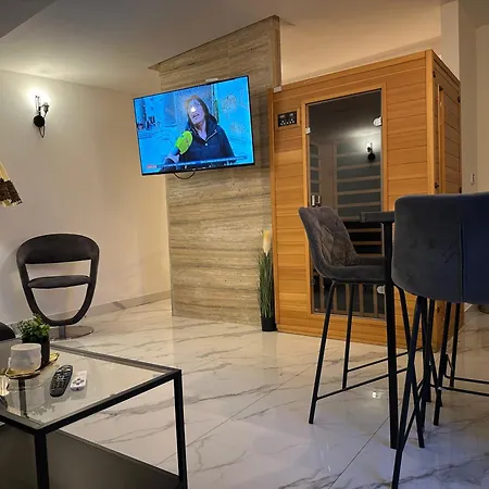 Stunning View With Pool Lejlighed *