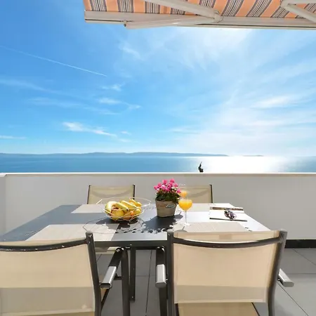 Apartment Stunning View With Pool Trogir