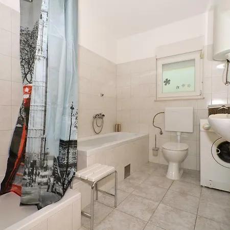 Apartman Stunning View With Pool