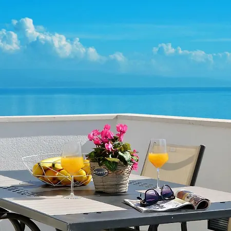Stunning View With Pool *