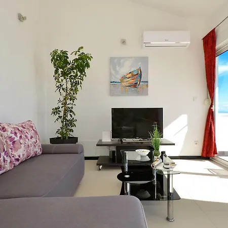 Apartment Stunning View With Pool *