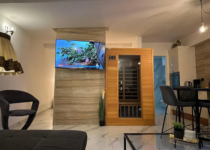 Stunning View With Pool Apartmán