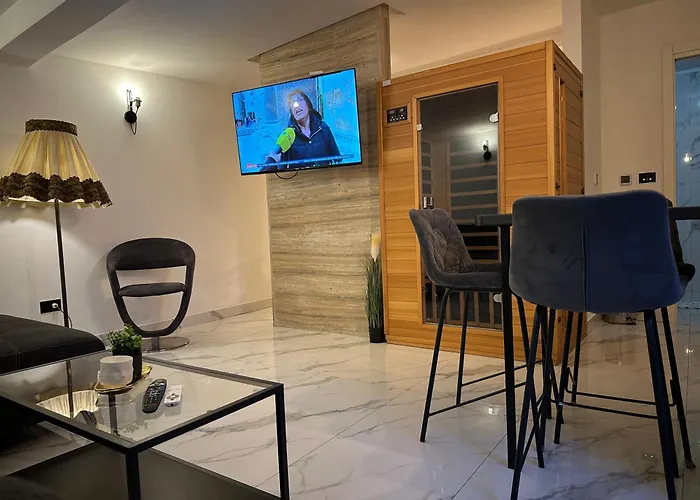 Stunning View With Pool Apartmán *