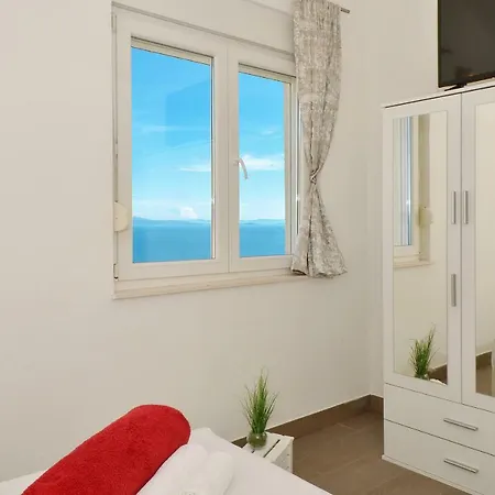 Stunning View With Pool Apartamento Trogir