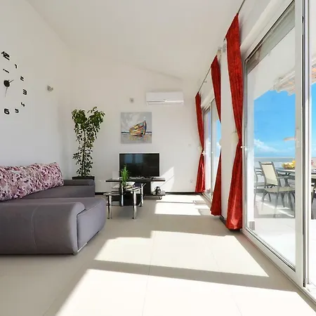 Stunning View With Pool Apartamento Trogir